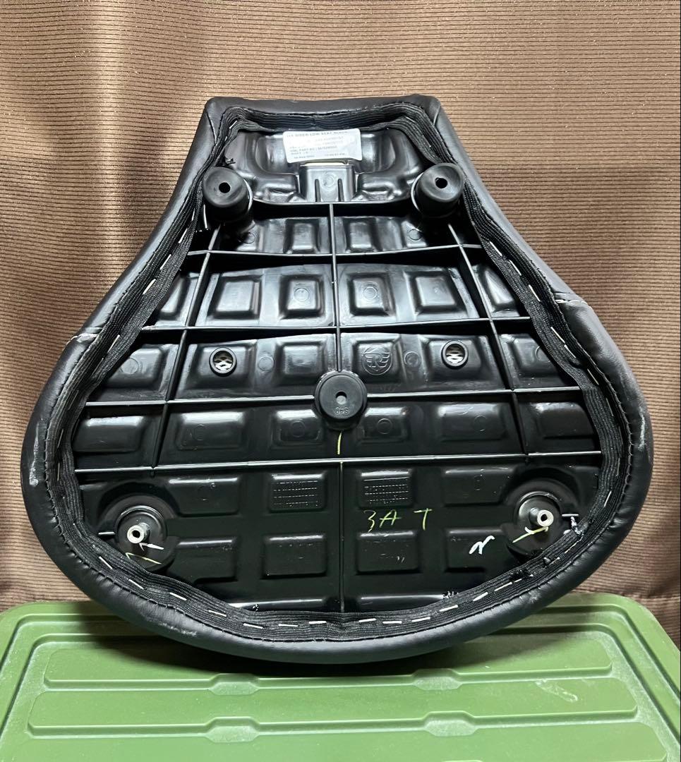 S*H様 ロイヤルエンフィールド　クラシック350 ローシート　ブラック　メーカ