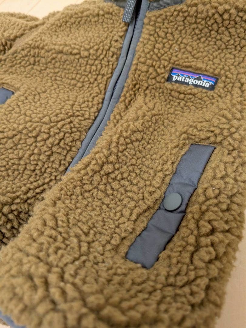 Patagonia リバーシブルボアジャケット 12-18M