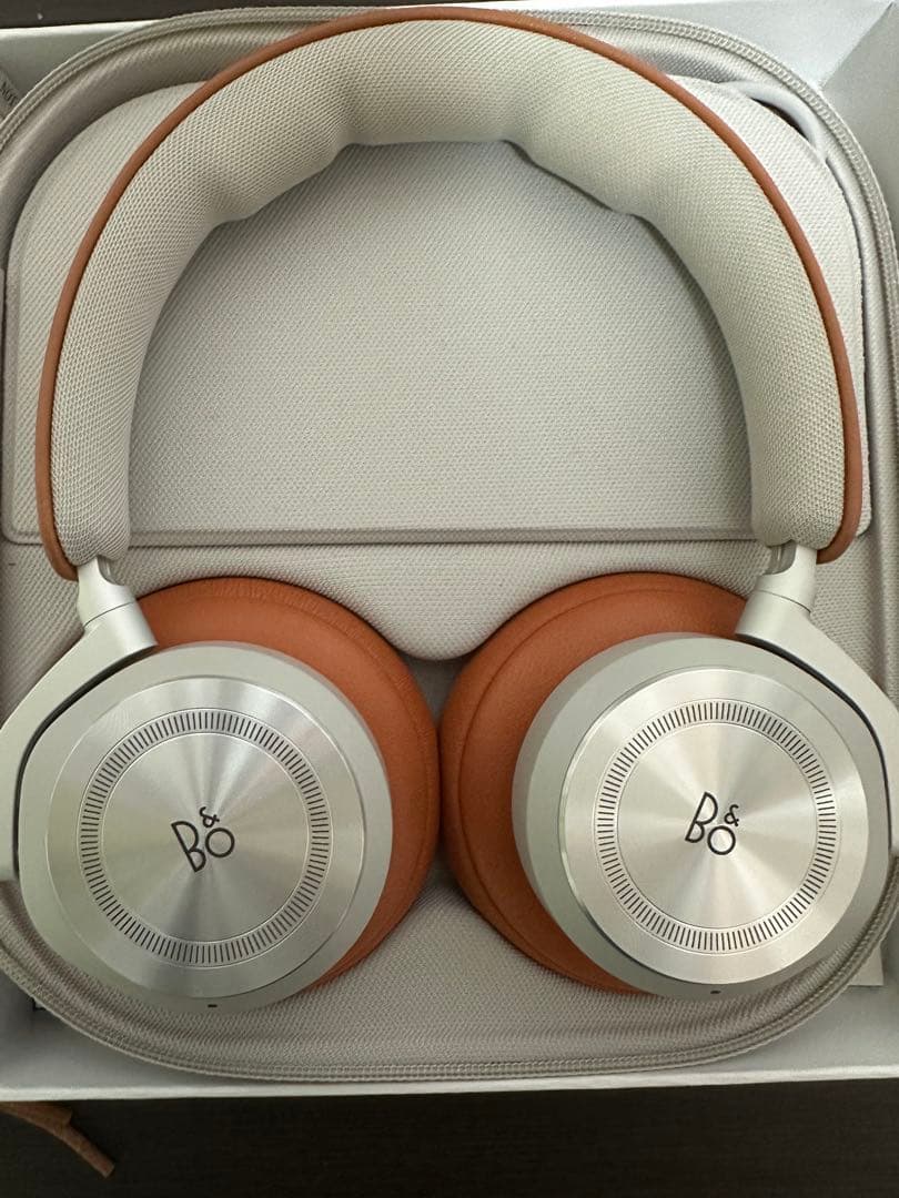Bang & Olufsen Beoplay HX ワイヤレスヘッドホン