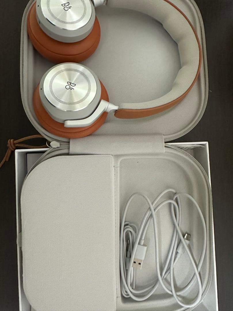 Bang & Olufsen Beoplay HX ワイヤレスヘッドホン