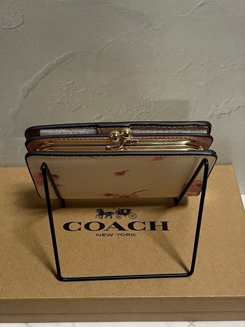 ⚠️説明文必読⚠️COACHアウトレット 花柄 二つ折り財布
