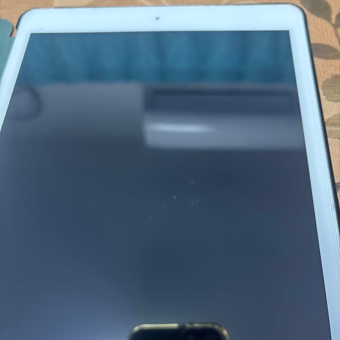 Apple iPad第8世代 128GB カバー付き