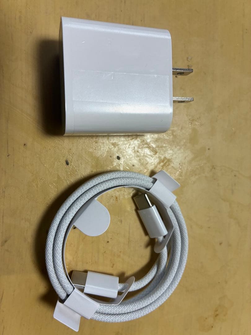Apple iPad Air 64GB 第５世代 M1 セルラー スターライト