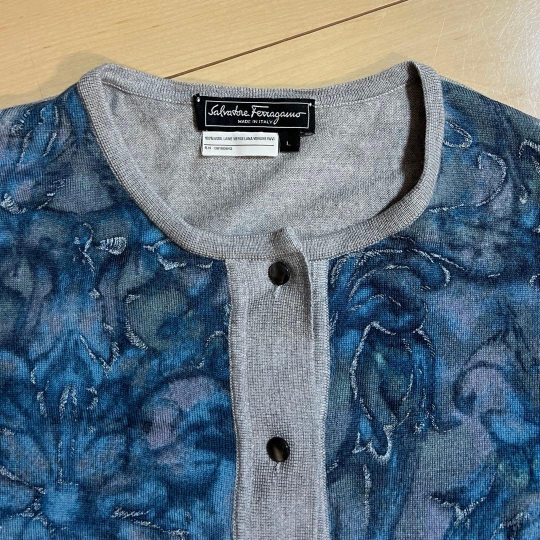 サルヴァトーレフェラガモ　カーディガン　Salvatore Ferragamo