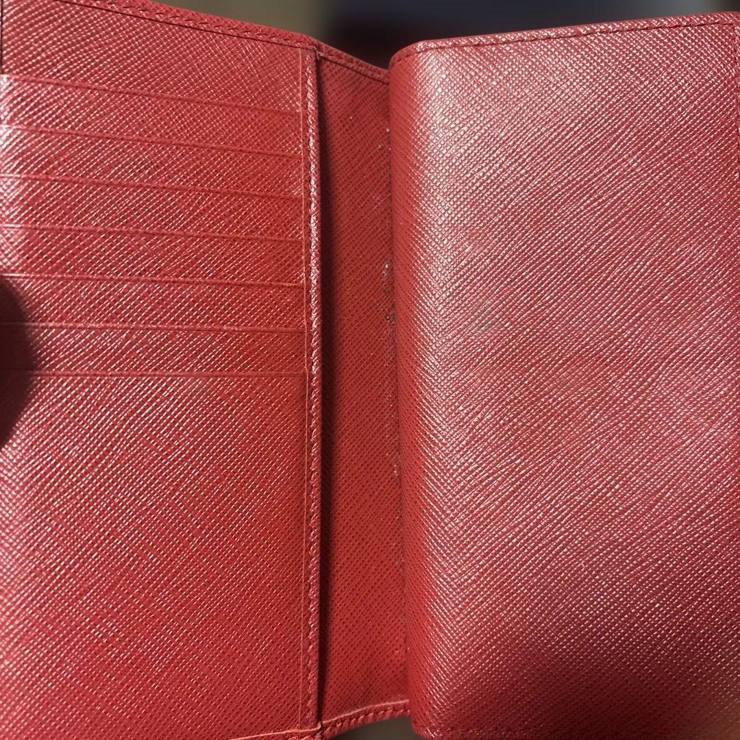 プラダ　サフィアーノ　財布