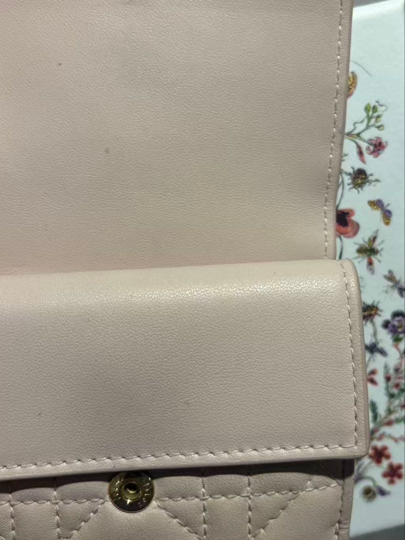 Dior ディオール 三つ折り財布 ピンクベージュ 箱・保存袋・ショップ袋付き