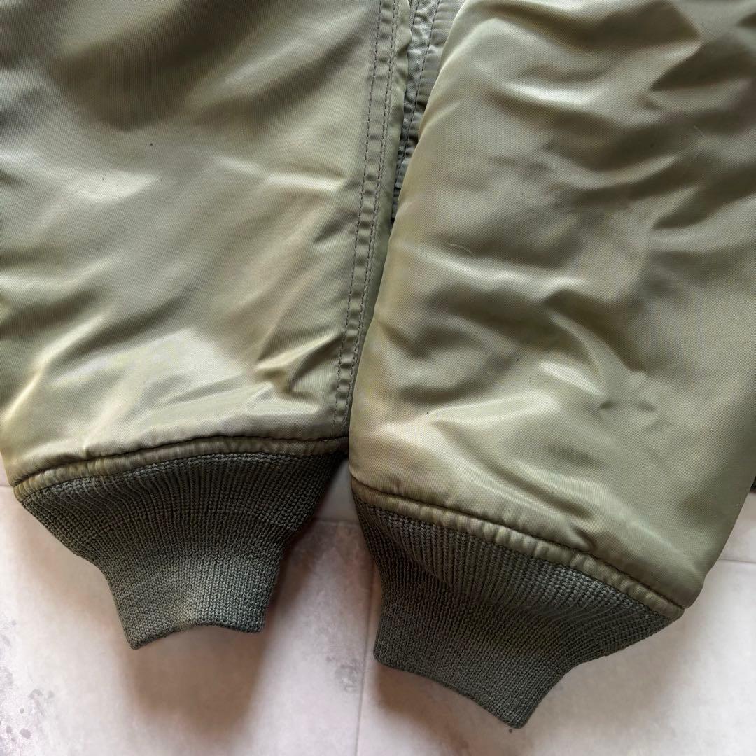 【名品図鑑】アヴィレックス CWU-45P フライトジャケット 短丈 セージ S