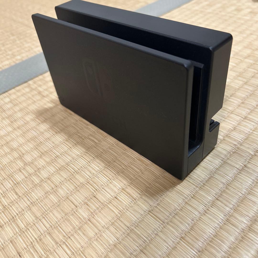 【値下げしました】Nintendo Switch ネオンレッド/ネオンブルー本体