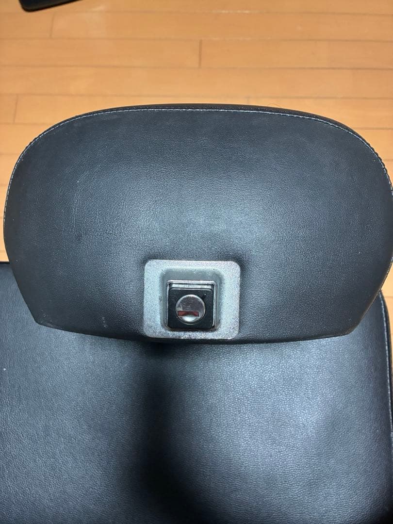 ベスパ　PX シート　ヘルメットホルダー付き