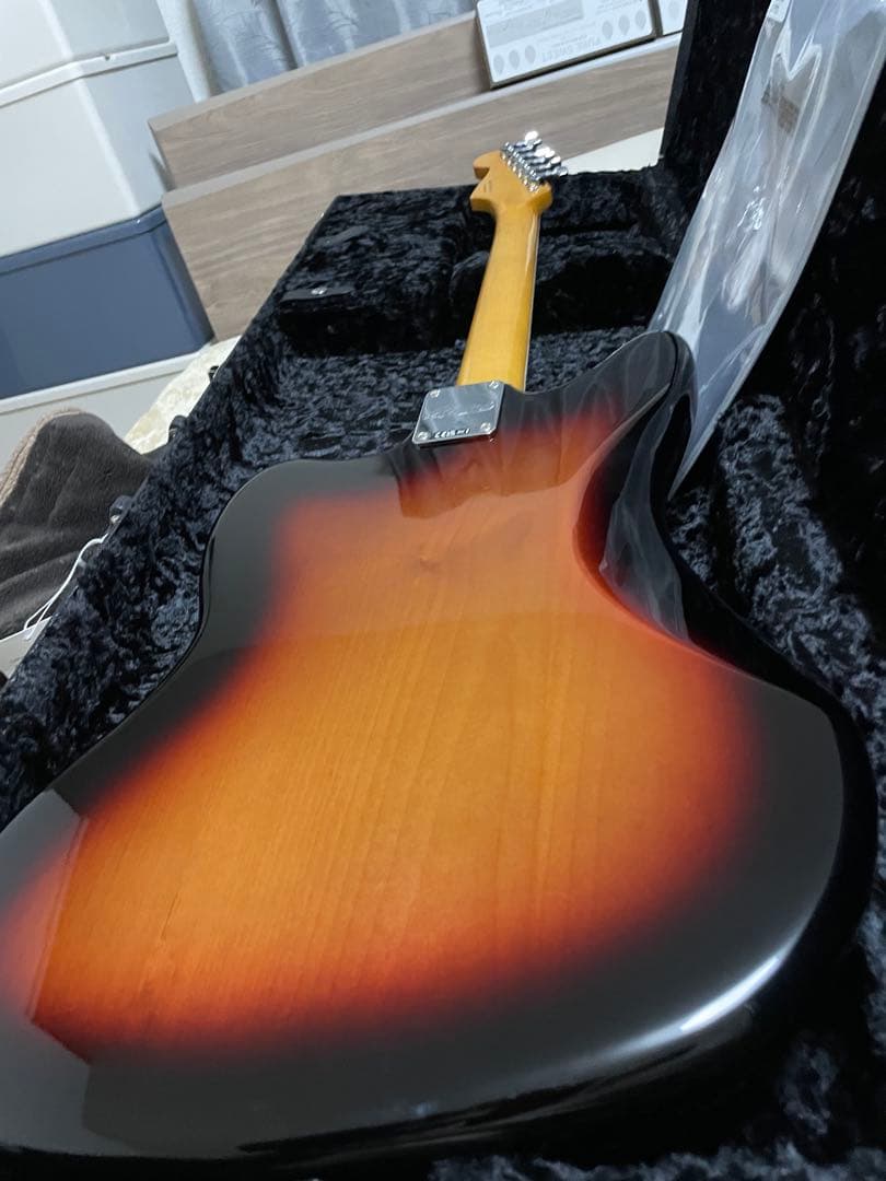 fender  cobain jaguar 今週まで出品