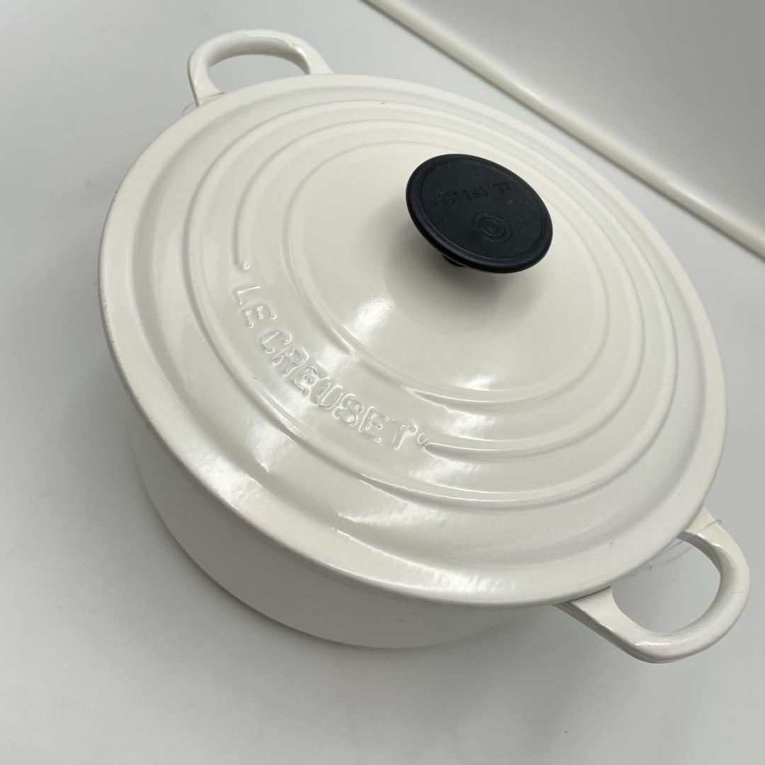 美品　ルクルーゼ ココットロンド　24cm ホワイト 両手鍋