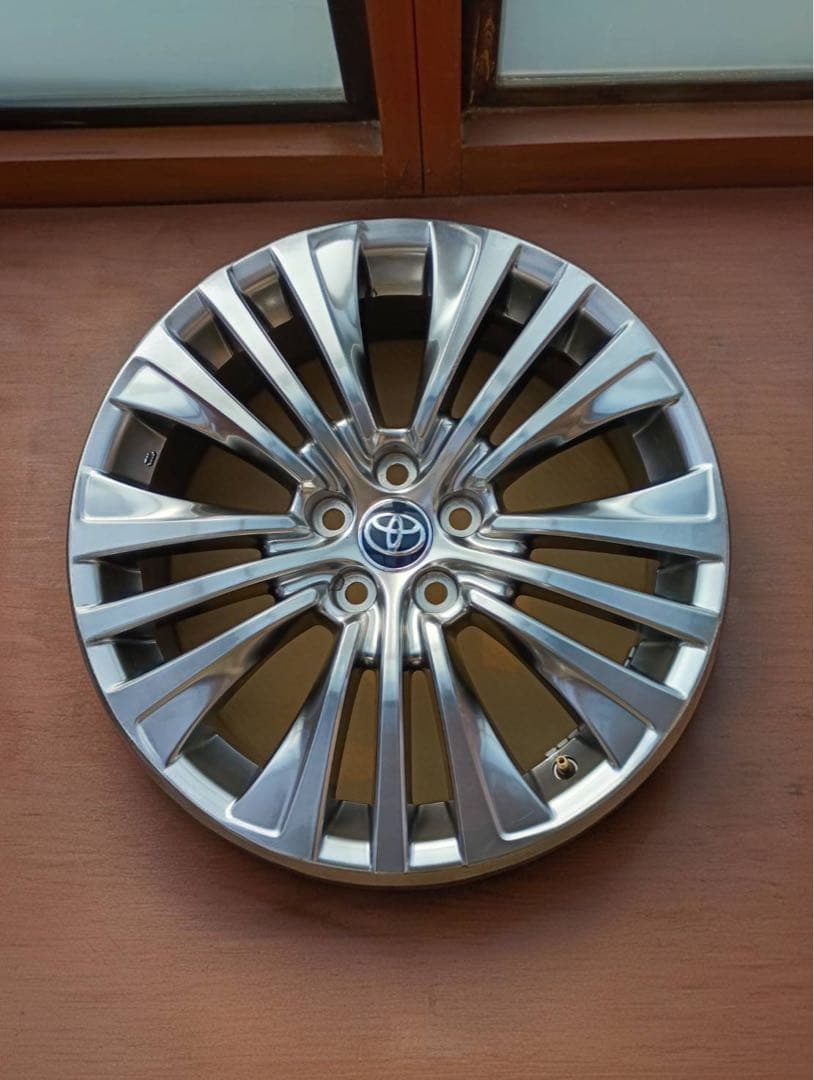 【大幅値引！】SUV トヨタ純正アルミホイール 4本セット（タイヤなし・箱付き）