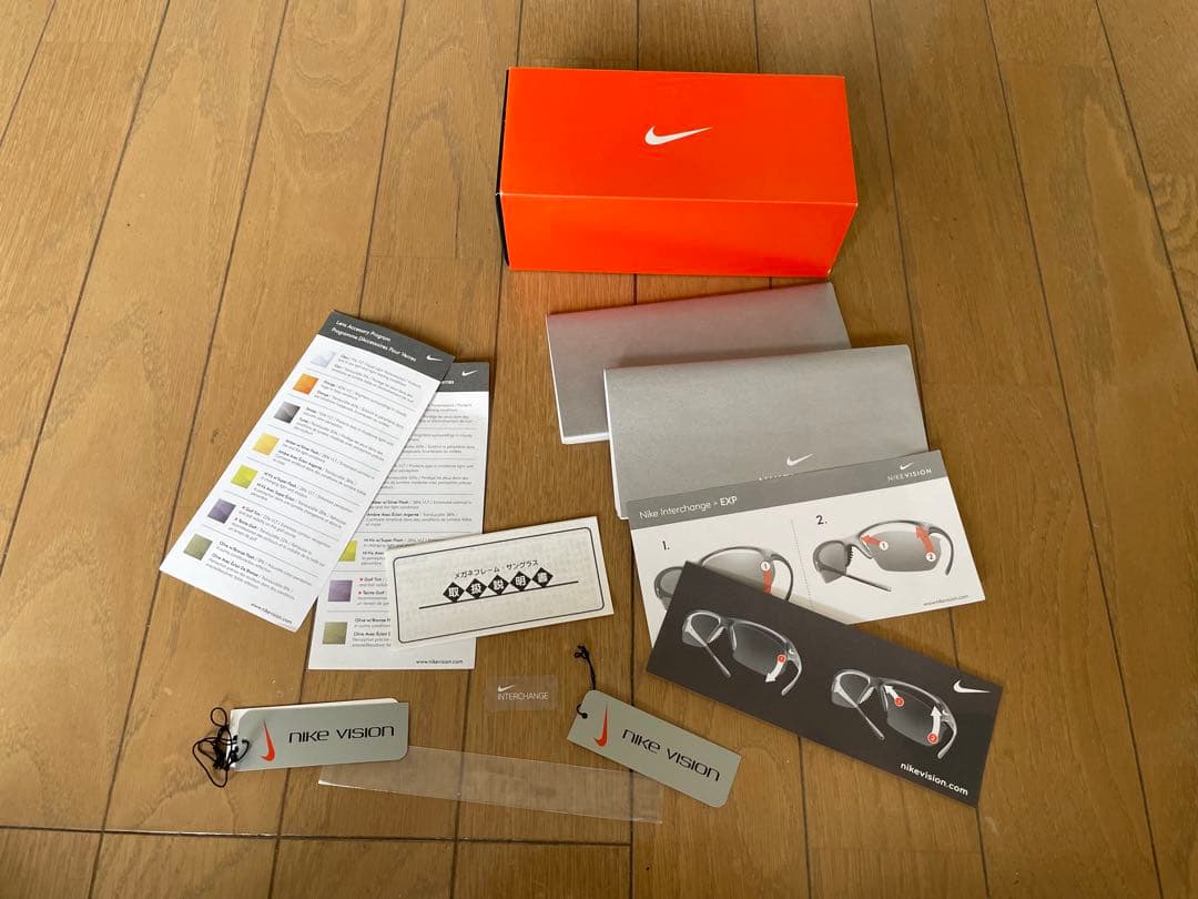 Nike シルバー スポーツサングラス　美品　元箱付属品完備