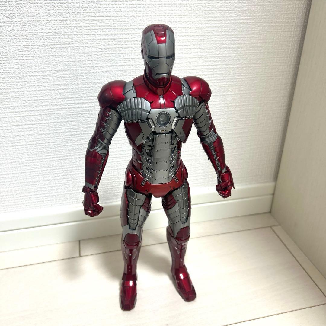 ホットトイズ　アイアンマンマークV