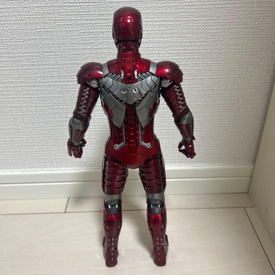ホットトイズ　アイアンマンマークV
