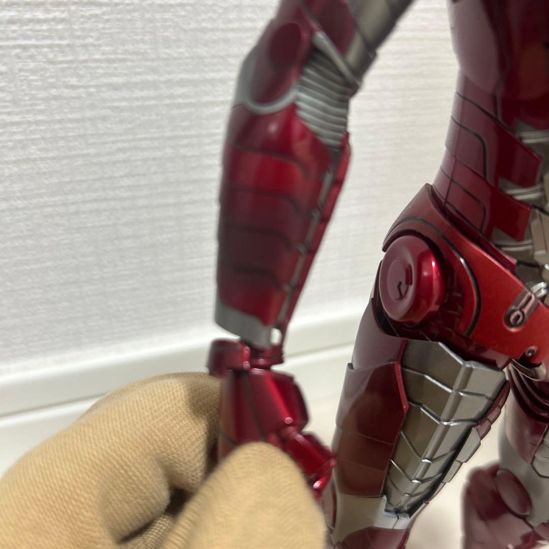 ホットトイズ　アイアンマンマークV