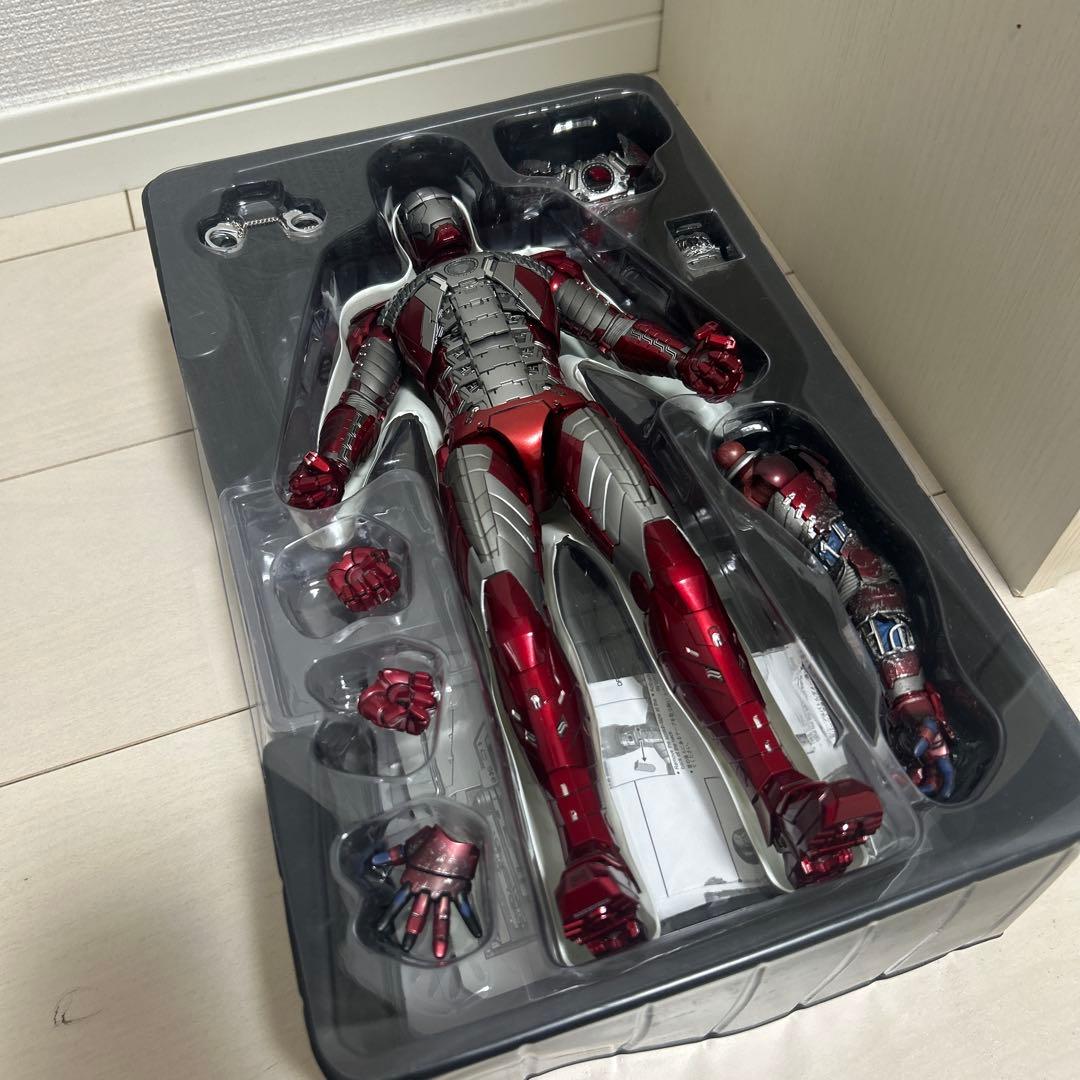 ホットトイズ　アイアンマンマークV