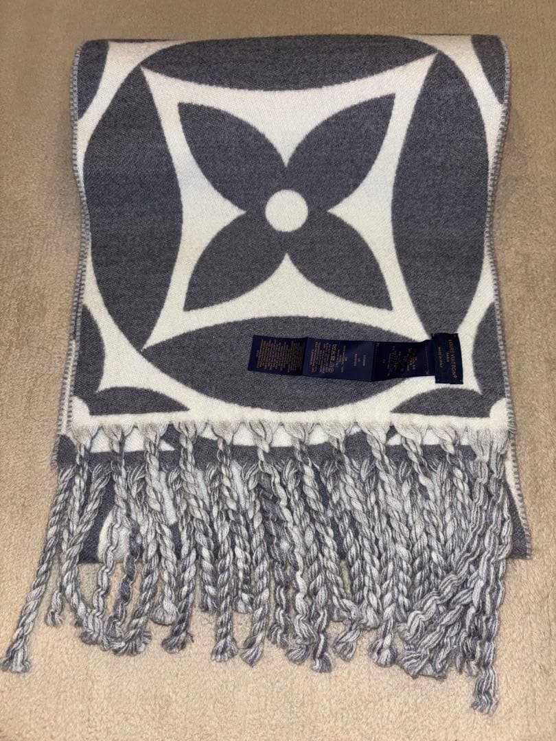 【正規品】LOUIS VUITTON ヴィトンマフラー・LV メダリオン
