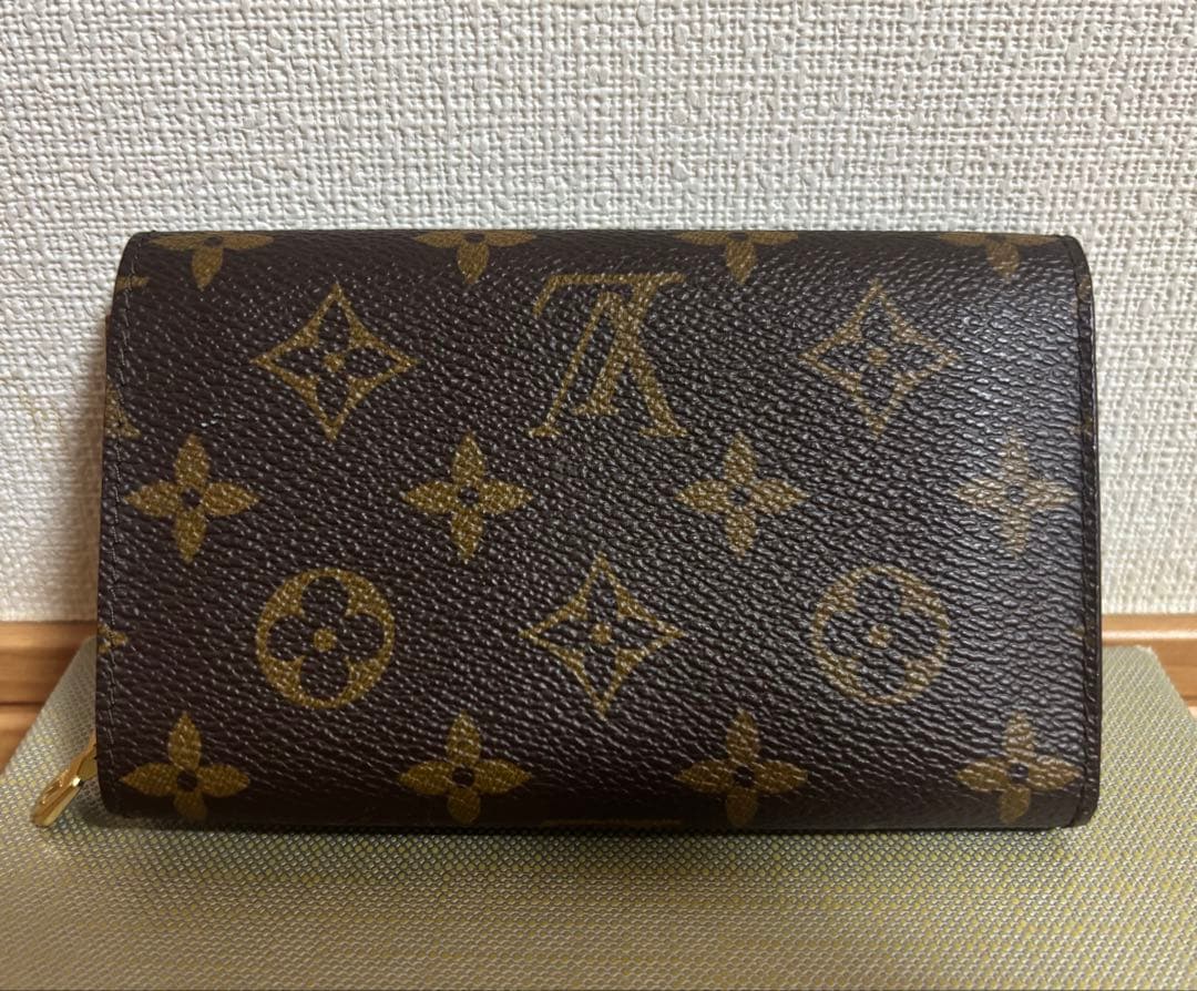 ルイヴィトン モノグラム ポルトフォイユ・トレゾール L字ファスナー