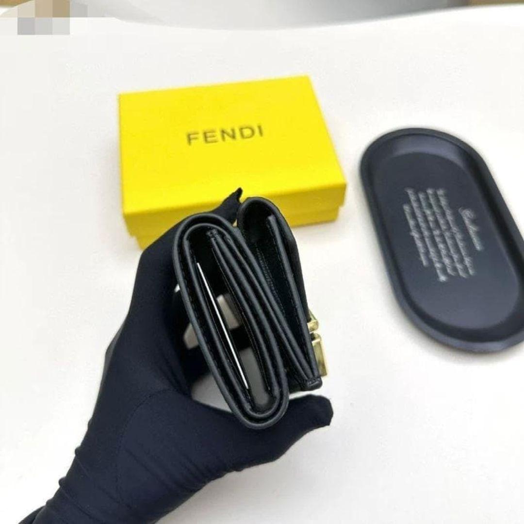 FENDI ブラック 三つ折り財布