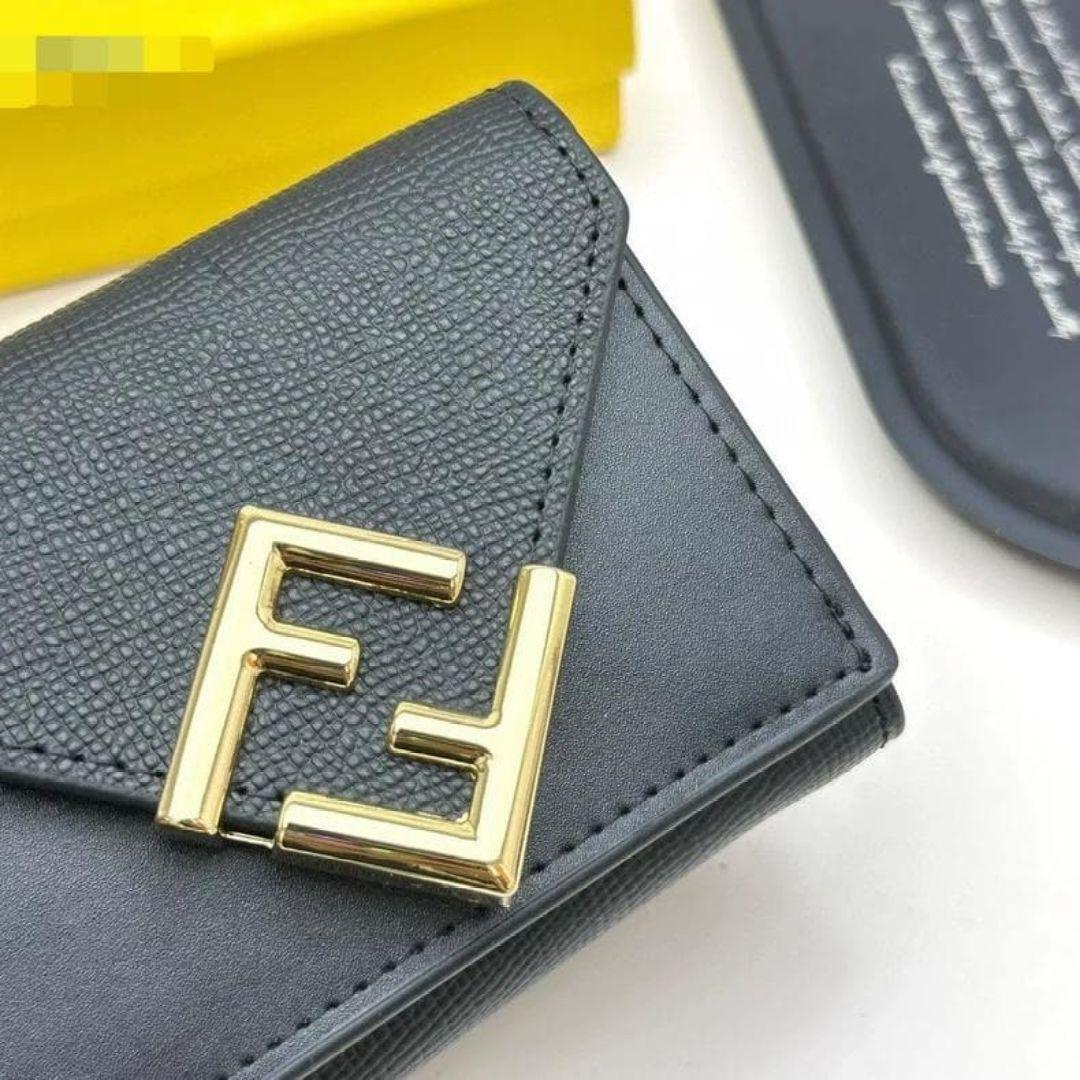 FENDI ブラック 三つ折り財布