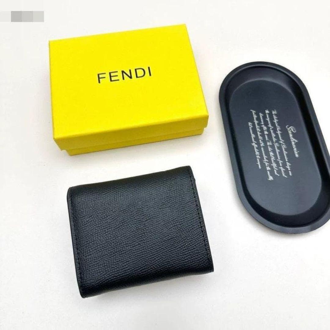 FENDI ブラック 三つ折り財布