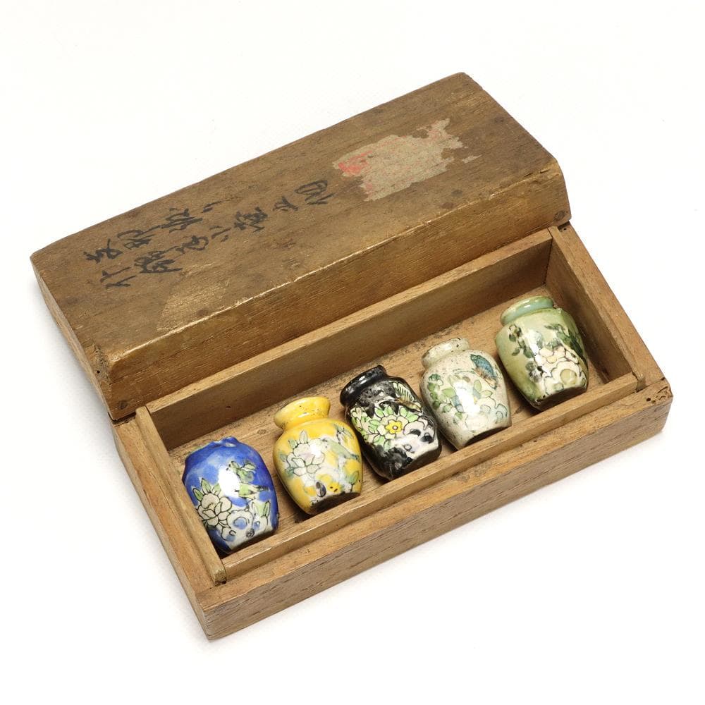532B 期間限定値下げ中 ミニチュア 豆壺 花瓶 5点 桐共箱付 磁器 高3㎝