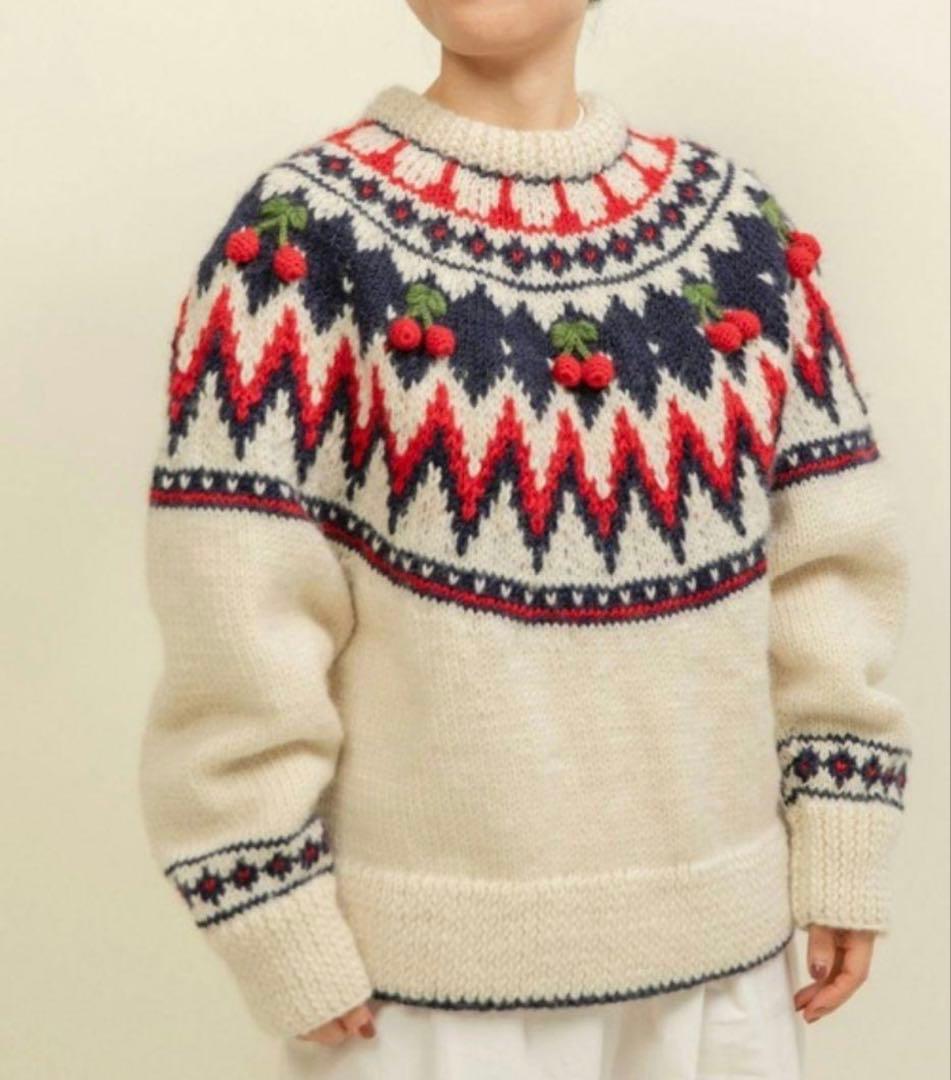 チ*オ様 CHILD WOMAN ネパールハンドニット 求心 さくらんぼ刺繍カー