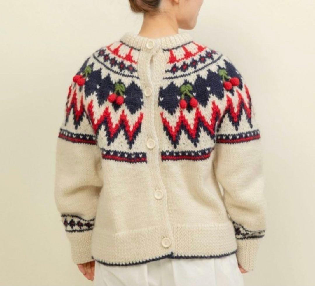 チ*オ様 CHILD WOMAN ネパールハンドニット 求心 さくらんぼ刺繍カー