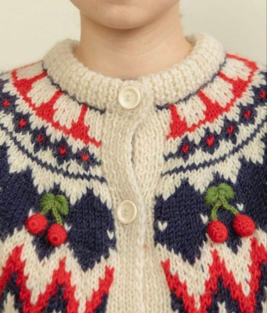 チ*オ様 CHILD WOMAN ネパールハンドニット 求心 さくらんぼ刺繍カー