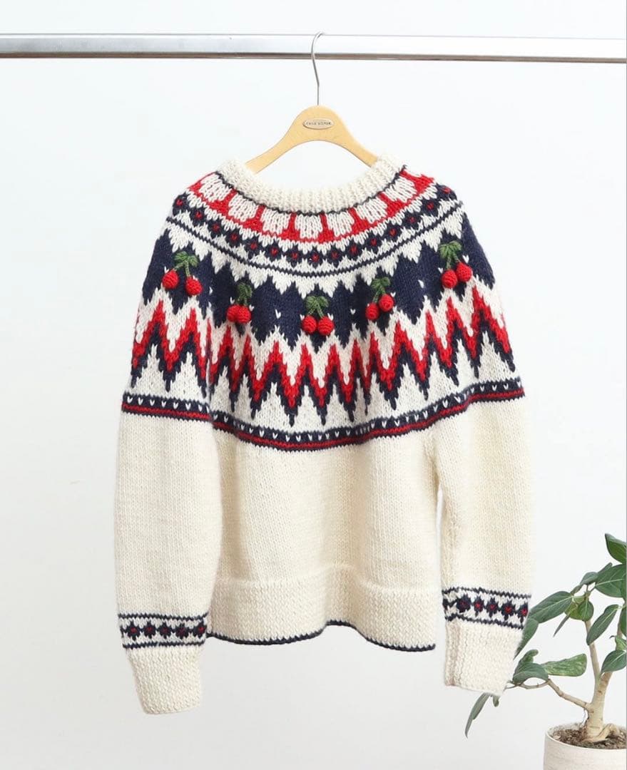 チ*オ様 CHILD WOMAN ネパールハンドニット 求心 さくらんぼ刺繍カー