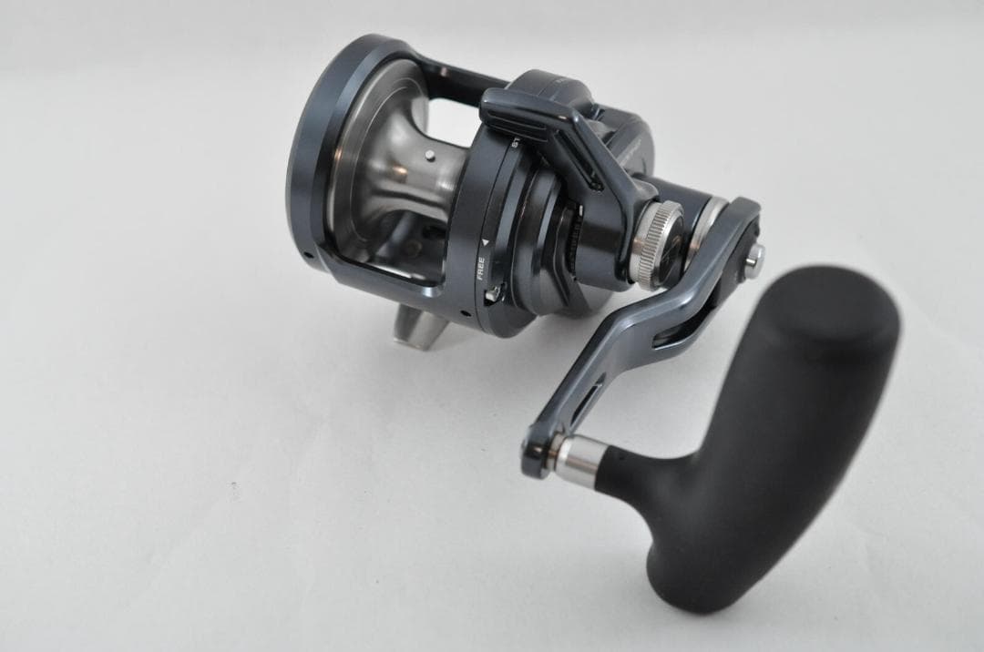 あ*き様 【新品】シマノ オシアジガー 24 LD 2500HG
