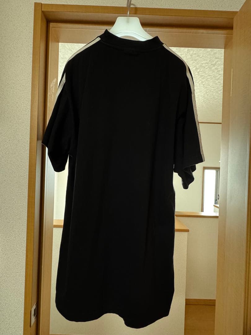 バレンシアガ × アディダス　オーバーサイズtシャツ　黒