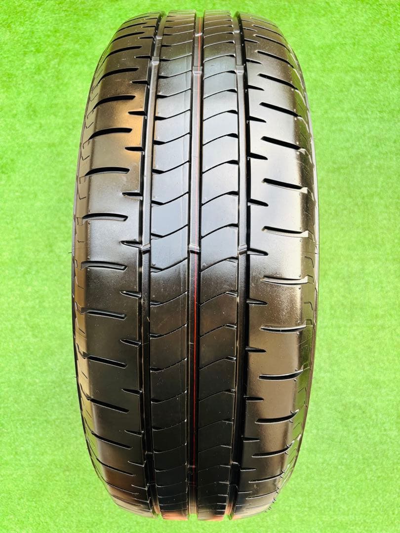 ほぼ新品ブリヂストン ニューノ 215/60R17. 24年製23週目タイヤ4本