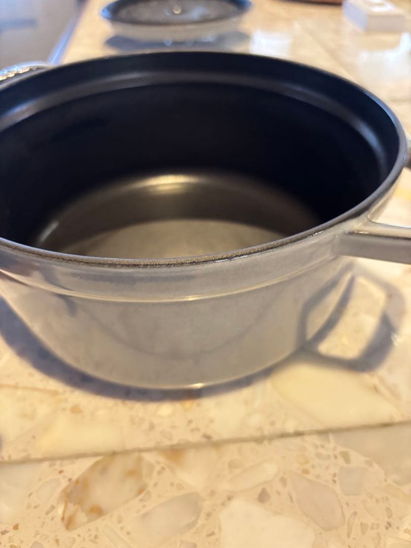 美品　ストウブ(Staub) ピコ ココット ラウンド グレー 24cm