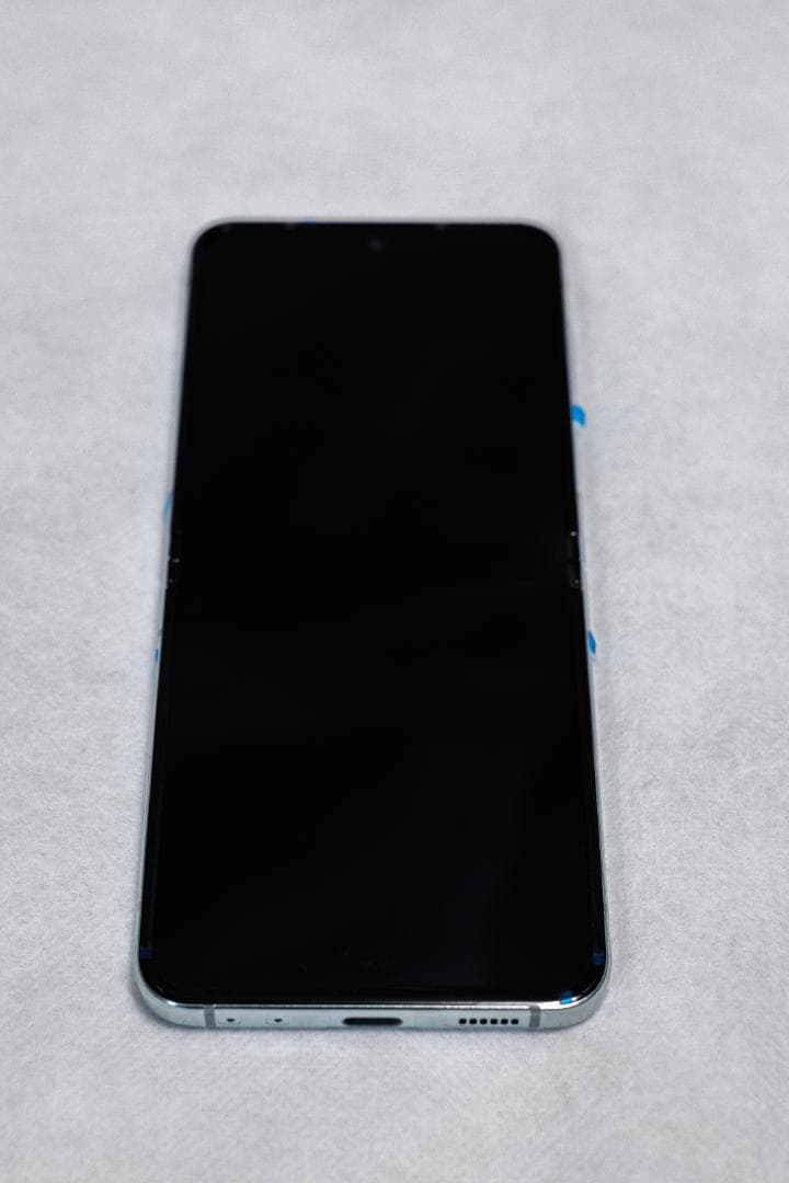 [未使用] docomo Galaxy Z Flip5 本体 クリアケース付き