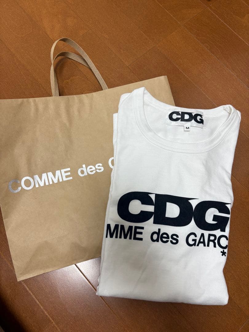 ★大人気★ comme des garcons CDG tシャツ Mサイズ　白