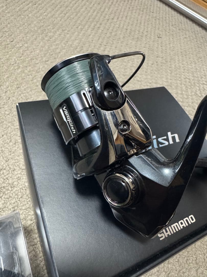 SHIMANO 19VanquishC2000SHG美品　予備スプール付