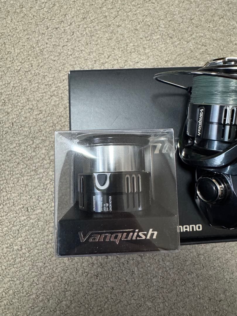 SHIMANO 19VanquishC2000SHG美品　予備スプール付