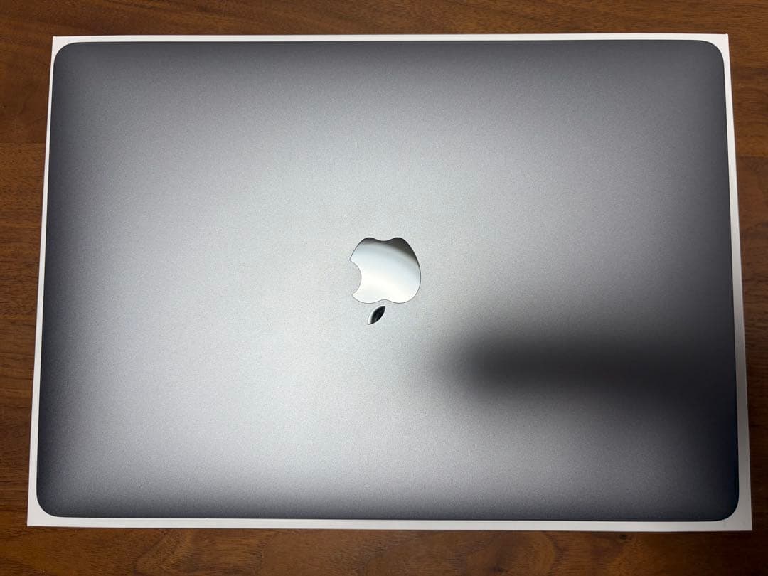 美品❗️MacBook Air 2019スペースグレi5 256GB USキー