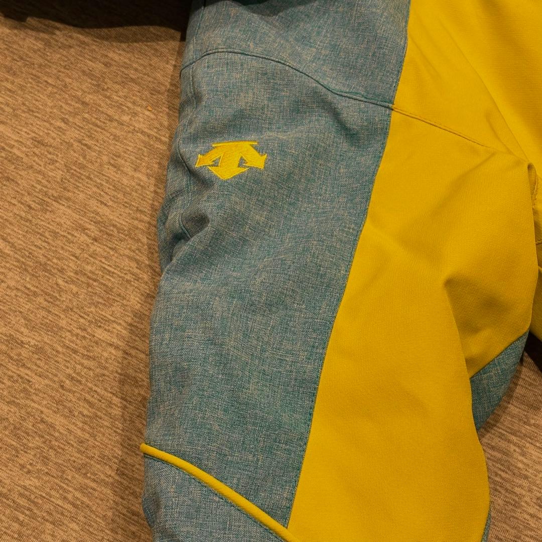 ⚫︎専用です美品⭐︎DESCENTE⭐︎110 デサントスキーウェア上下セット黄色水色