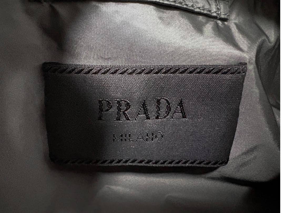 正規品★PRADA Re-Nylon フードベスト SGB461【50】