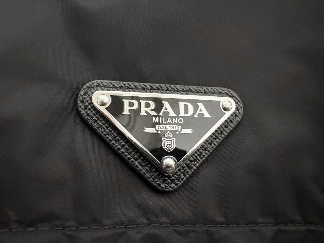 正規品★PRADA Re-Nylon フードベスト SGB461【50】