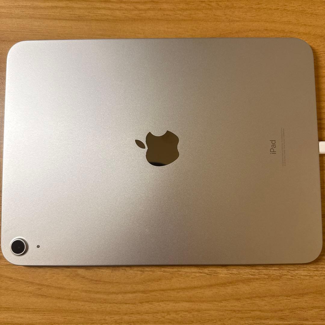 Apple iPad 第10世代　シルバー　本体　保護フィルム付き