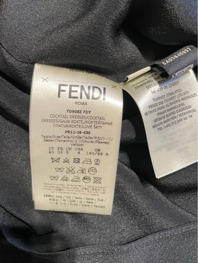 【FENDI】2016コレクション　プリーツワンピース