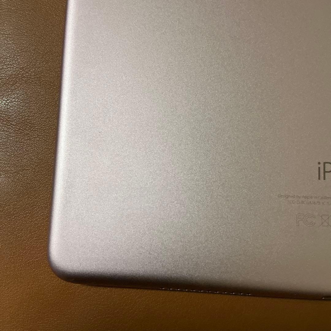 iPad Pro 9.7インチ 32GB Wi-Fiモデル（ローズゴールド）