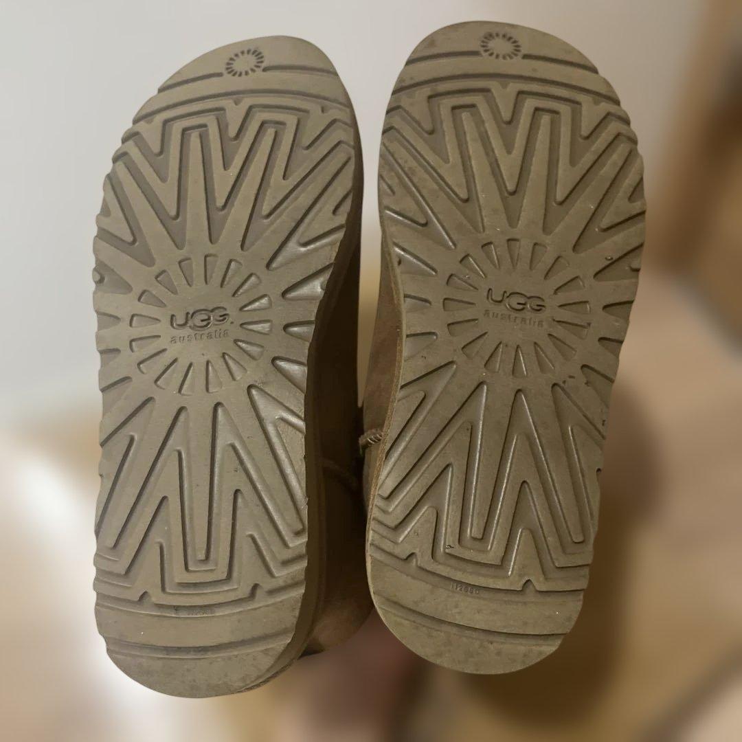 UGG アグ　クラシックミニ　チェスナット　7 24cm