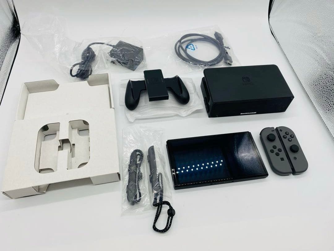 Nintendo Switch 有機ELモデル ニンテンドーストア　2022年式