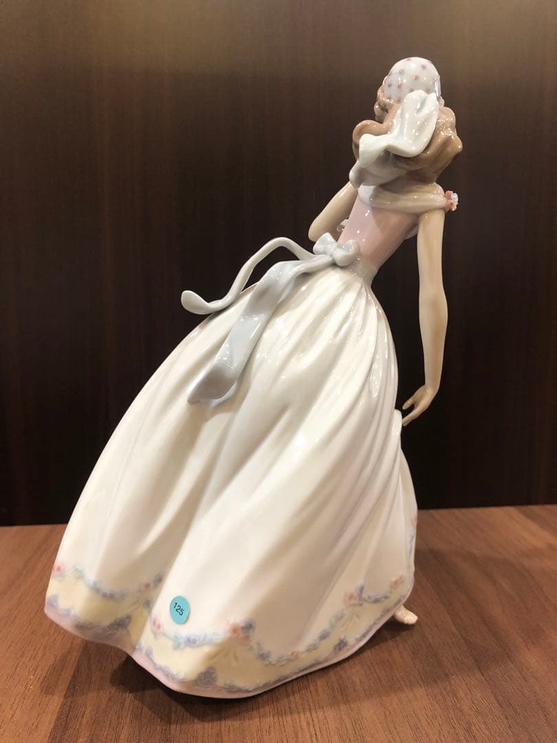 ブ*ブ様 LLADRO リヤドロ　シンデレラ　宮殿の階段で　陶器