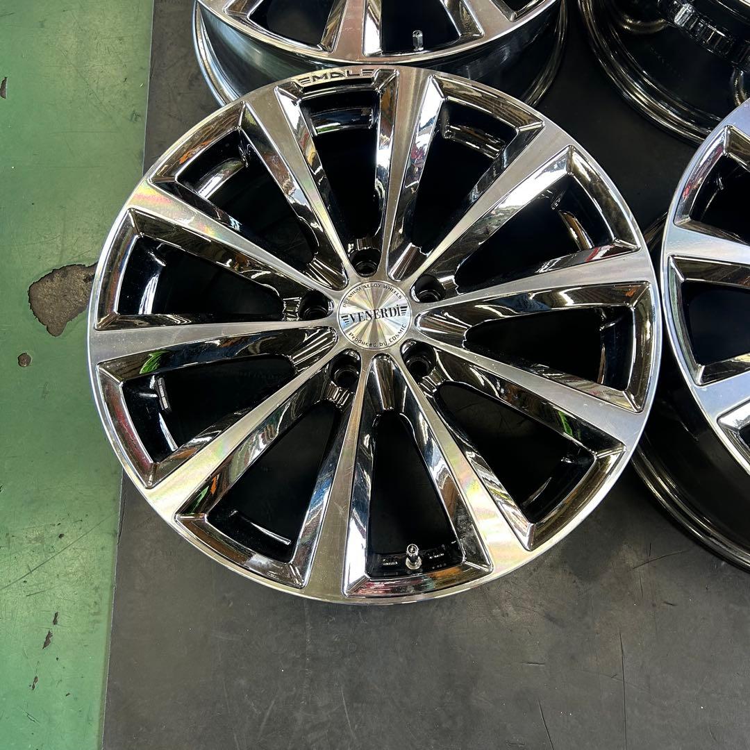 中古アルミ美品18x7.5 ヴェネルディ　メッキカラー　クラウン、アルファード等
